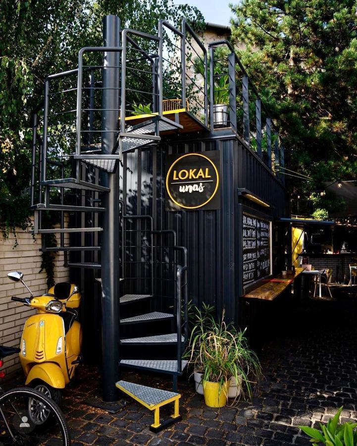 Street Food Possonium Apartments ブラチスラヴァ エクステリア 写真