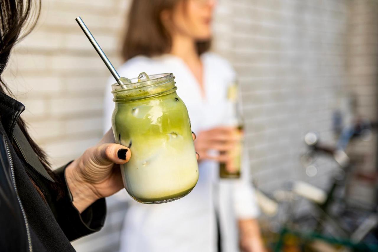 Street Food Possonium Apartments ブラチスラヴァ エクステリア 写真