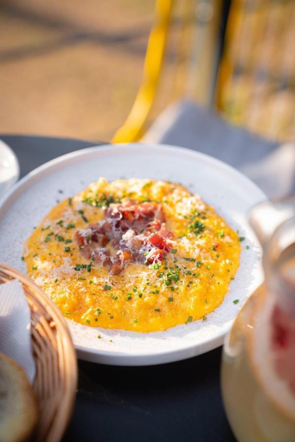 Street Food Possonium Apartments ブラチスラヴァ エクステリア 写真