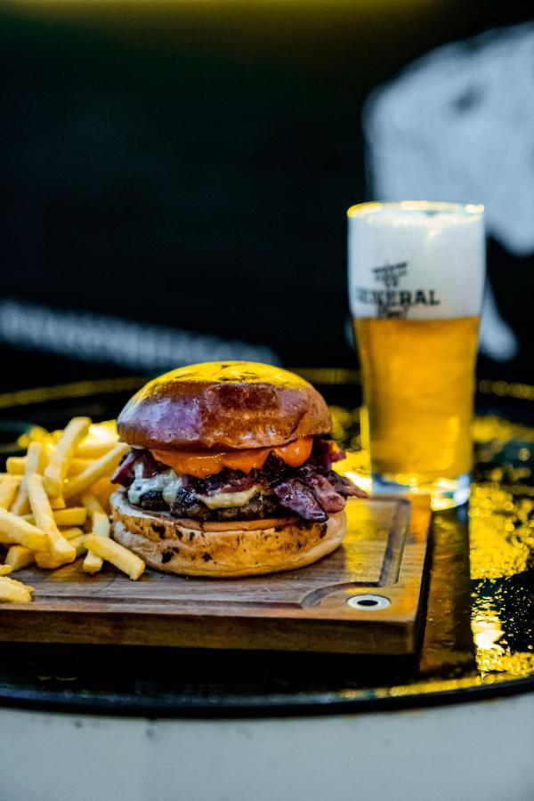 Street Food Possonium Apartments ブラチスラヴァ エクステリア 写真