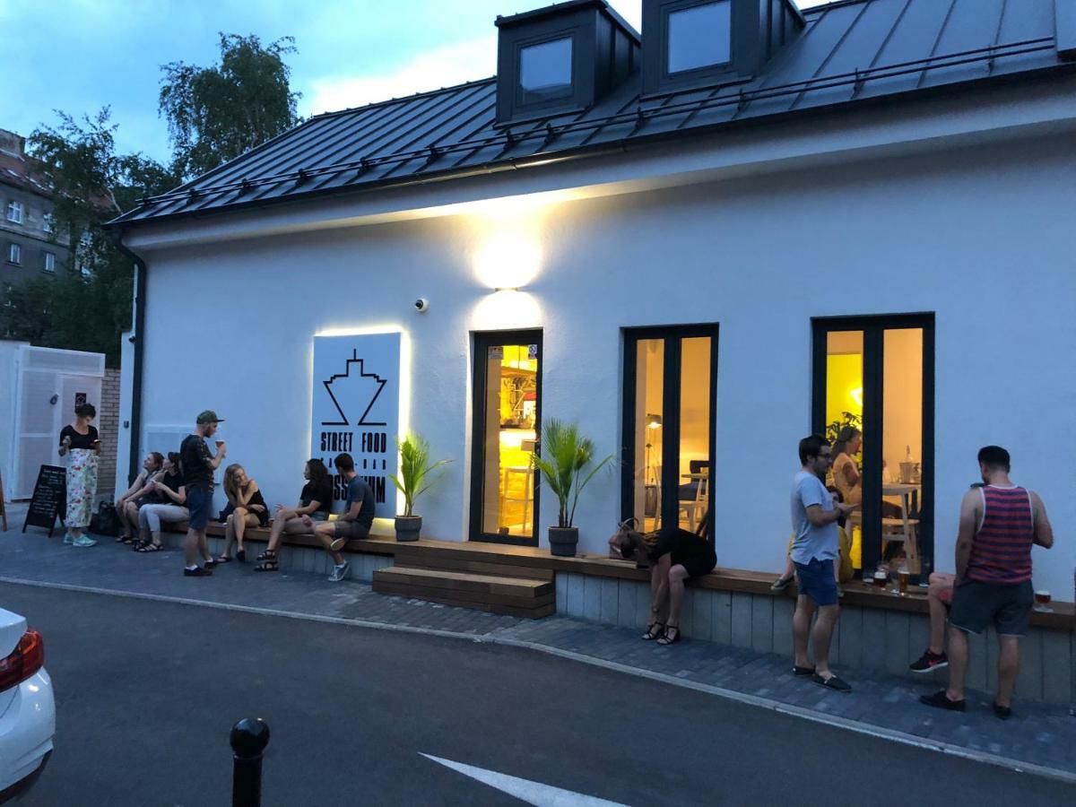 Street Food Possonium Apartments ブラチスラヴァ エクステリア 写真