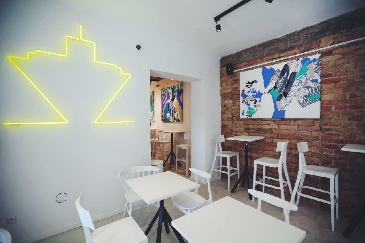 Street Food Possonium Apartments ブラチスラヴァ エクステリア 写真