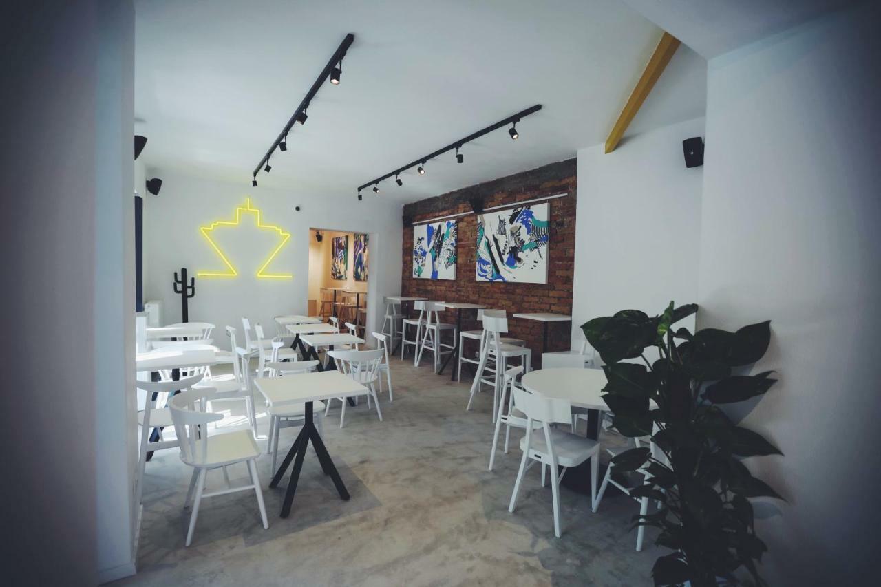 Street Food Possonium Apartments ブラチスラヴァ エクステリア 写真